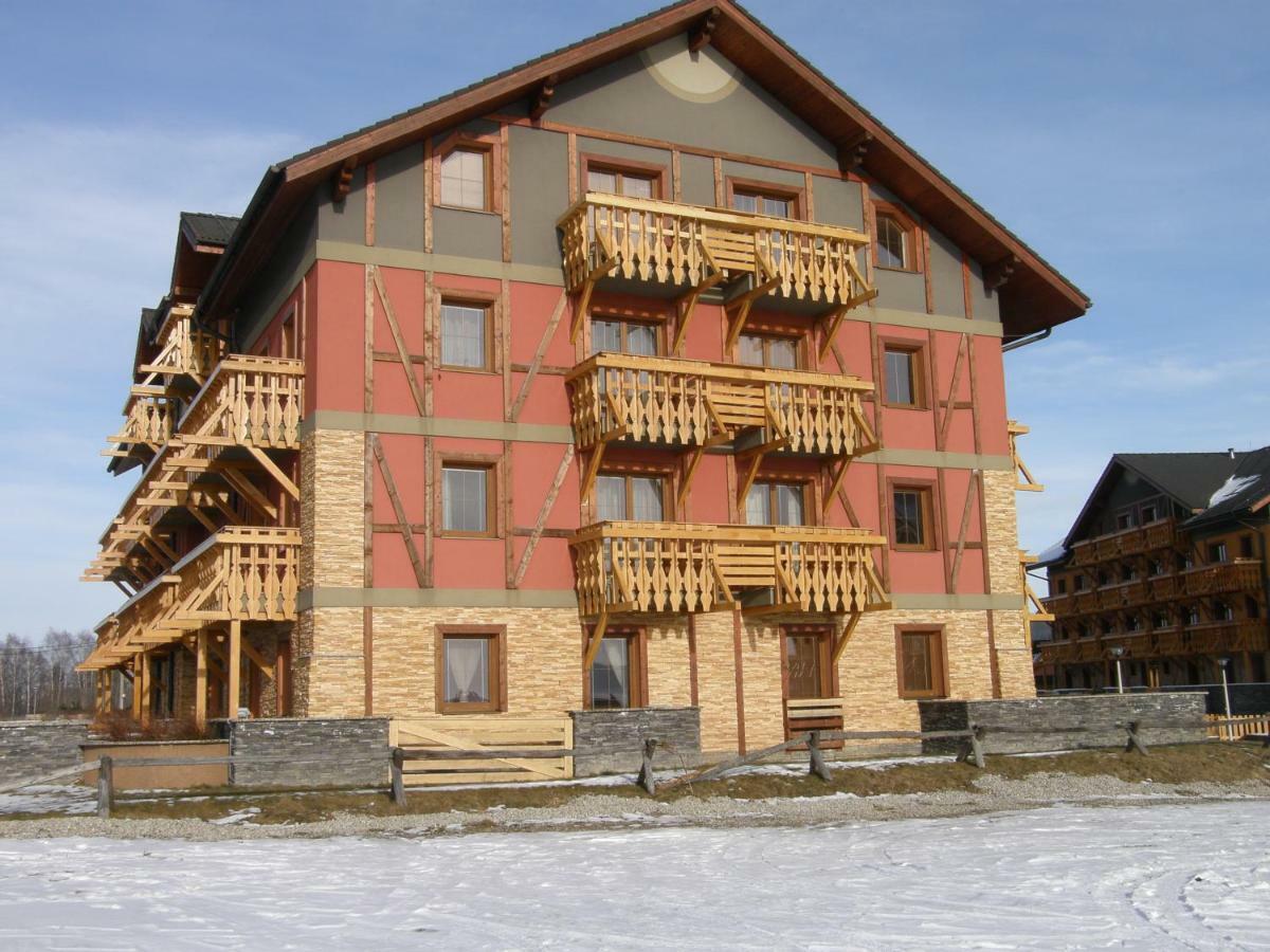 Terezia Tatry - Golf Apartment Vel'ka Lomnica Exterior photo